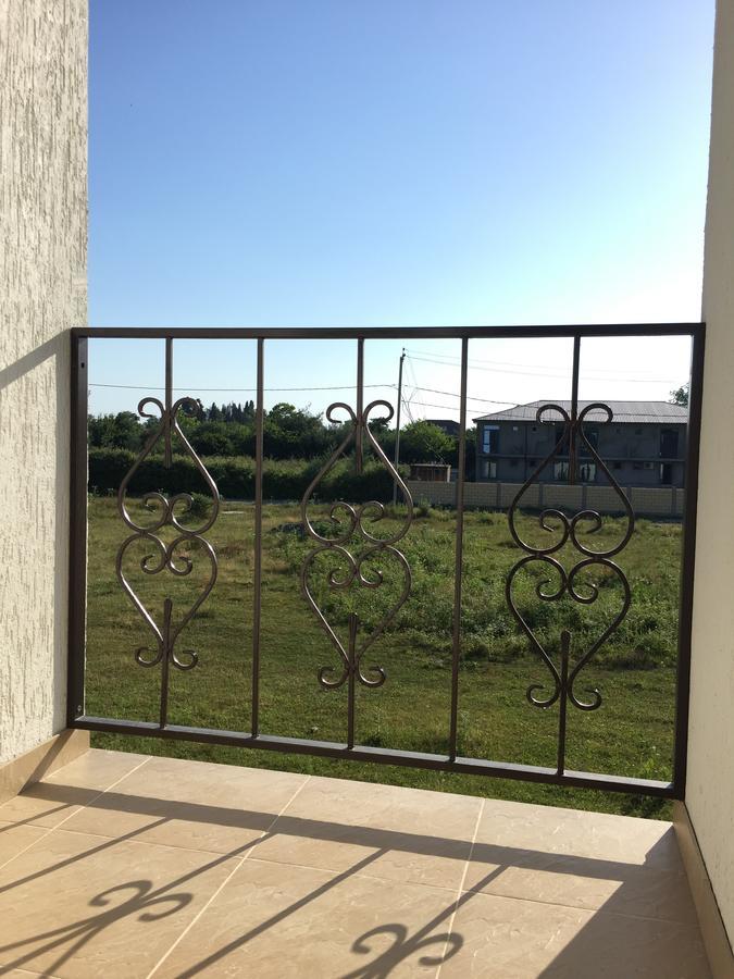 Solomon Hotel Alakhadzi Exterior photo